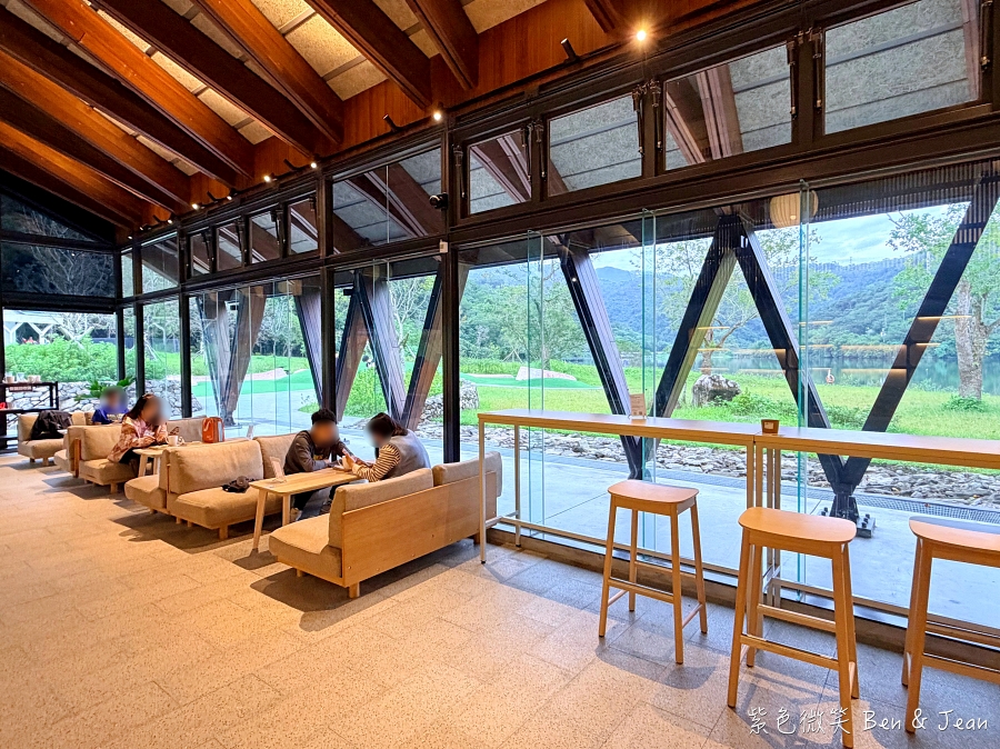【Herbelle Tea 湖畔茶屋】宜蘭礁溪龍潭湖畔絕美湖景咖啡廳,坐擁龍潭湖畔第一排絕美湖景,寵物友善、高CP值打卡熱點 @紫色微笑 Ben Jean 饗樂生活 【Herbelle Tea 湖畔茶屋】宜蘭礁溪龍潭湖畔絕美湖景咖啡廳,坐擁龍潭湖畔第一排絕美湖景,寵物友善、高CP值打卡熱點 @紫色微笑 Ben Jean 饗樂生活