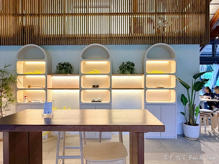 【Herbelle Tea 湖畔茶屋】宜蘭礁溪龍潭湖畔絕美湖景咖啡廳，坐擁龍潭湖畔第一排絕美湖景，寵物友善、高CP值打卡熱點 @紫色微笑 Ben Jean 饗樂生活