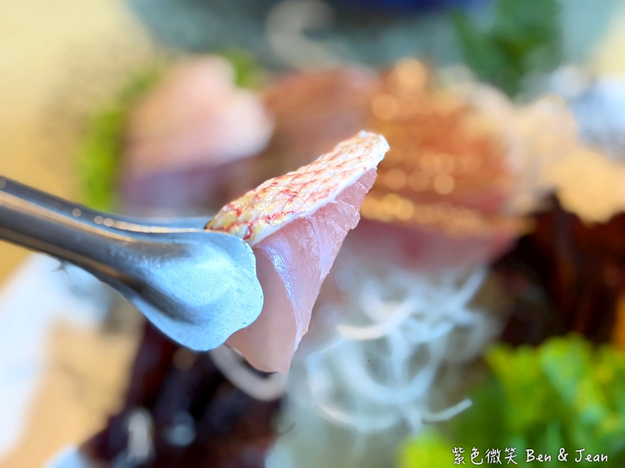 【海珍園海鮮】2026宜蘭礁溪餐廳推薦!澎拜桌菜結合新鮮海味與蘭陽風味菜，新鮮生魚片、清蒸大沙公、龍蝦拼盤到經典的蘭陽三寶、龍眼木烤雞 @紫色微笑 Ben Jean 饗樂生活