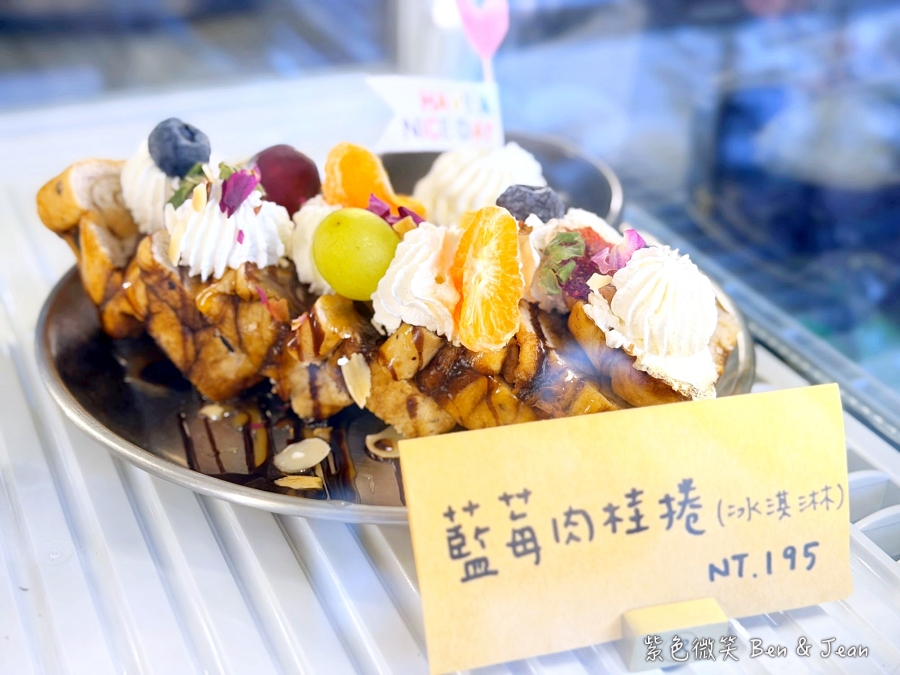 【2026宜蘭大學美食】萬記商行宜蘭路口店：可愛貓咪陪你用餐！在地人私藏早午餐及甜點，餐點咖啡更驚艷！ @紫色微笑 Ben Jean 饗樂生活