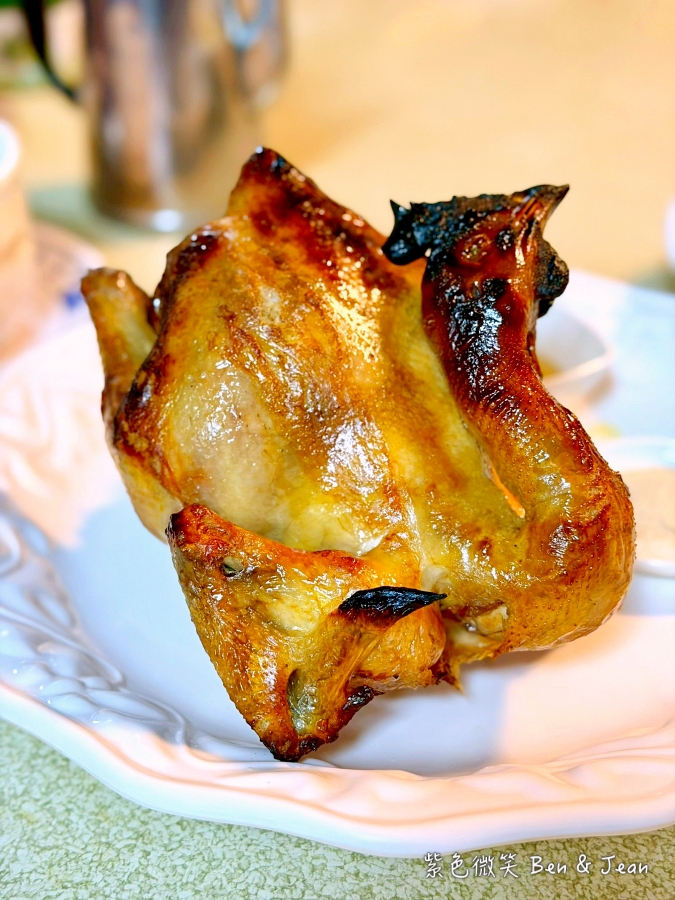 【海珍園海鮮】2026宜蘭礁溪餐廳推薦!澎拜桌菜結合新鮮海味與蘭陽風味菜，新鮮生魚片、清蒸大沙公、龍蝦拼盤到經典的蘭陽三寶、龍眼木烤雞 @紫色微笑 Ben Jean 饗樂生活