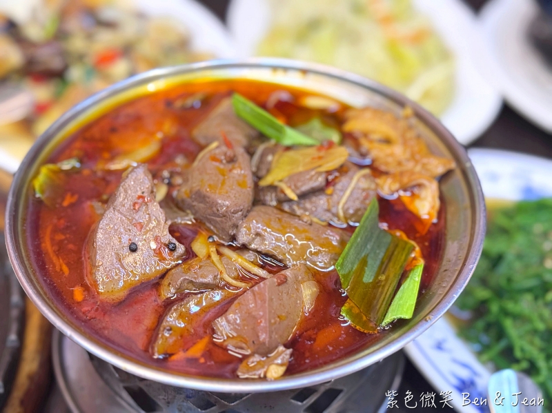 【百匯窯烤雞餐廳】窯烤雞、五更腸旺得獎菜色、宜蘭十大好食餐廳,烤雞還能外帶! @紫色微笑 Ben Jean 饗樂生活 【百匯窯烤雞餐廳】窯烤雞、五更腸旺得獎菜色、宜蘭十大好食餐廳,烤雞還能外帶! @紫色微笑 Ben Jean 饗樂生活