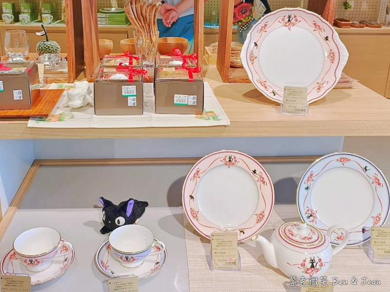 【永旺夢樂城則名古屋武花園&#038;則武之森】蔦屋書店超大書牆、吉卜力龍貓瓷器、永旺商場美食餐廳、百元商店3coins Seria必逛 @紫色微笑 Ben Jean 饗樂生活