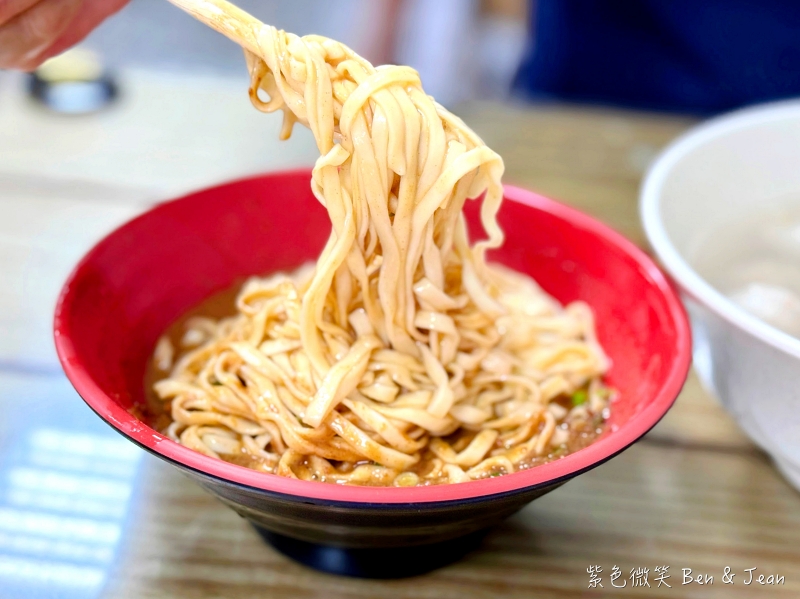 【馬賽無名麵店】冬山新店址，必吃豬油拌麵、麻醬麵、燒肉、餛飩魚丸湯 @紫色微笑 Ben Jean 饗樂生活